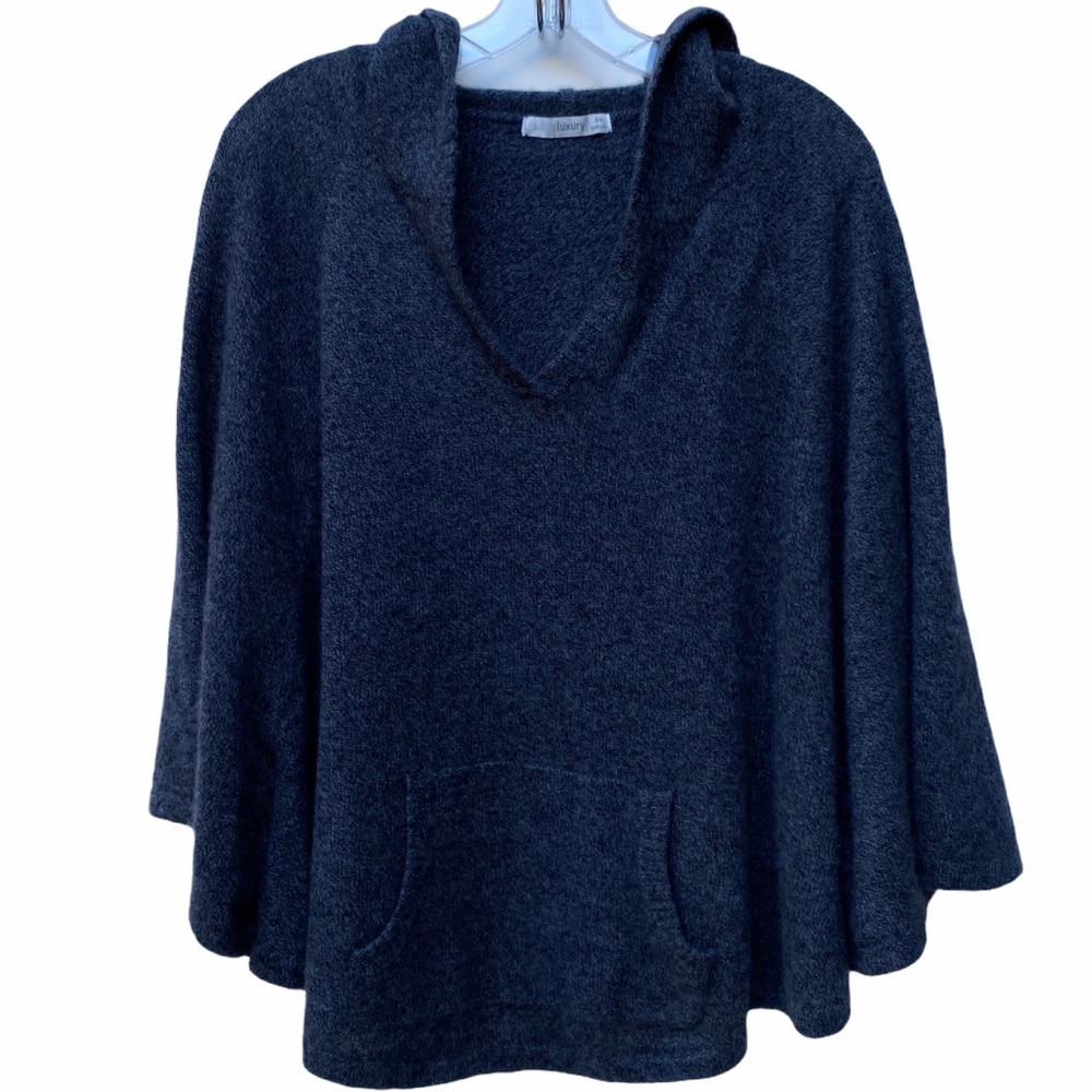 Subtle Luxury Cashmere Poncho/Sweater Gray S/M